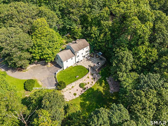 3rd image of 502 Killingworth-Durham Road