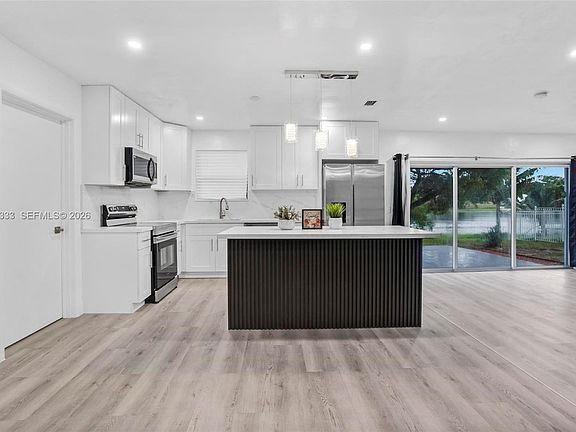 5th image of 14431 NW 13th Rd