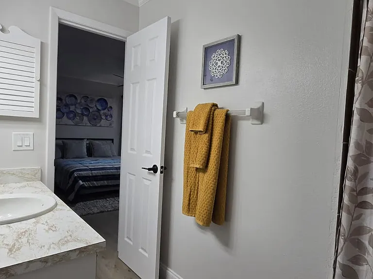 Cedar Dr — Photo 8