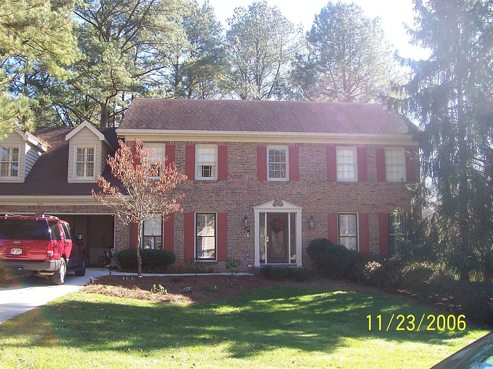 2nd image of 530 Creekwood Dr
