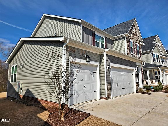 4th image of 348 Anton Way