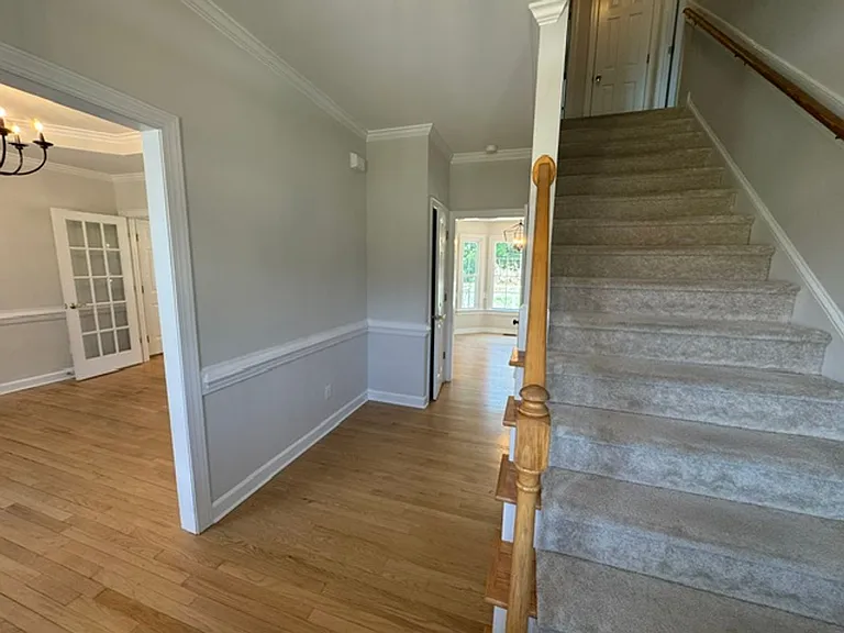 113 Ashton Ln — Photo 2