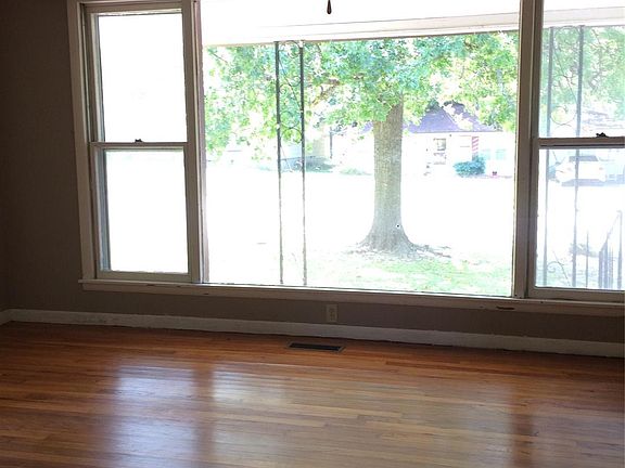4th image of 1311 Wichita Ave