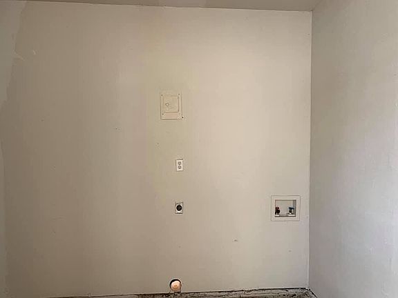 5th image of 3133 Meadow Oaks Dr