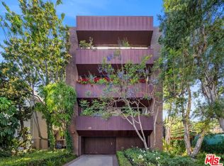 455 N Oakhurst Dr #3, Beverly Hills, CA 90210