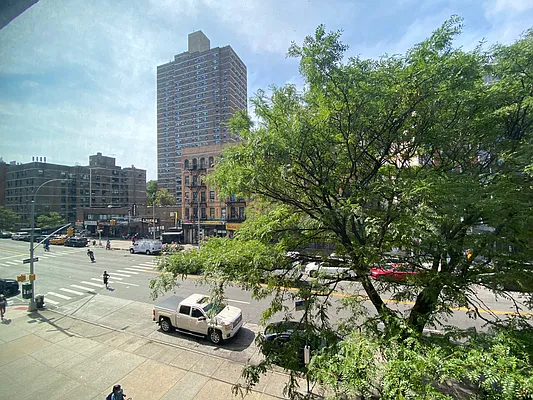 Rented by Compass | media 14