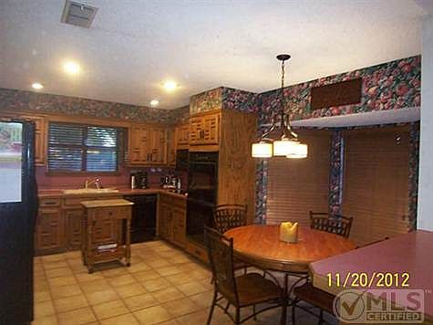 4th image of 2415 Merrimac Dr