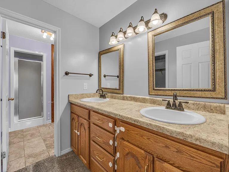 567 N Allanwood Pl — Photo 13
