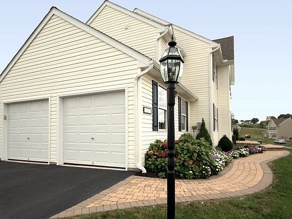 Paver walkway to entrance