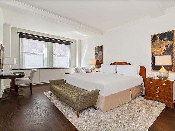 5th image of 111 E 56th St #403