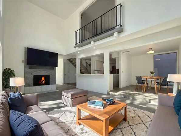 5812 Torreon Dr NE, Albuquerque, NM 87109