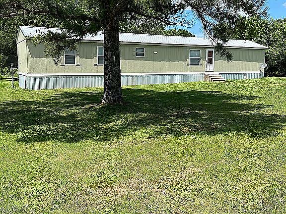 2nd image of 396811 W 2900th Rd Lot 41
