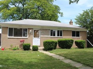 15929 Common Rd, Roseville, MI 48066