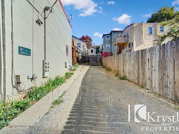 3rd image of 241 Kentucky St #C
