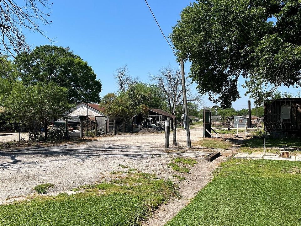 1st image of 14907 & 14901 Lillja Rd NE