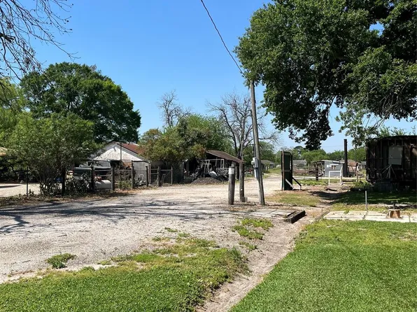 14907 & 14901 Lillja Rd NE, Houston, TX 77060