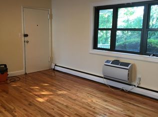 839 Lake Blvd APT 4, Lindenhurst, NY 11757