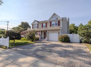 507 Grand Blvd, Deer Park, NY 11729