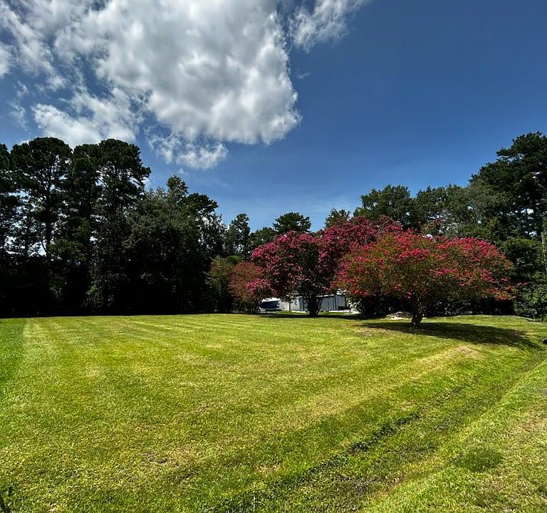 2nd image of 120 Wilson Dr
