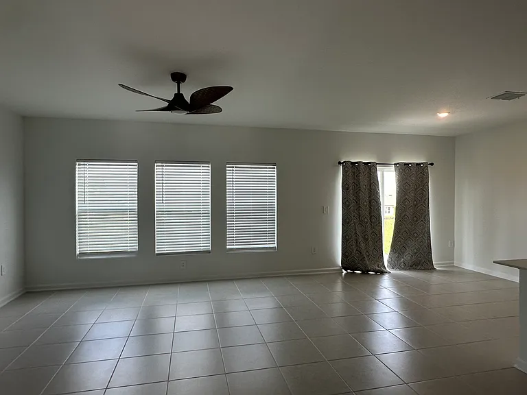 471 Puma Loop — Photo 2