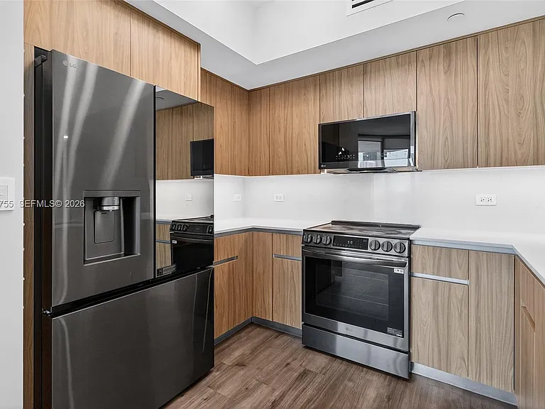 350 S Miami Ave #1705 — Photo 17