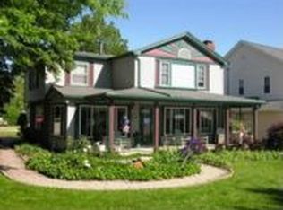 108 Edgewater Dr, Algonac, MI