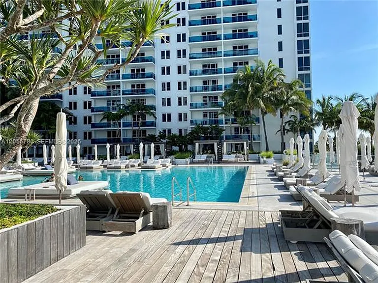 2301 Collins Avenue Cu #636 — Photo 32