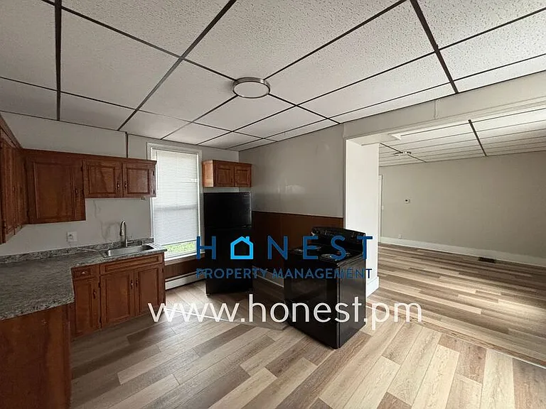 9 Maple St #2 — Photo 5