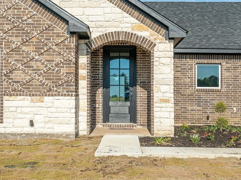 1st image of 1044 County Road 4108