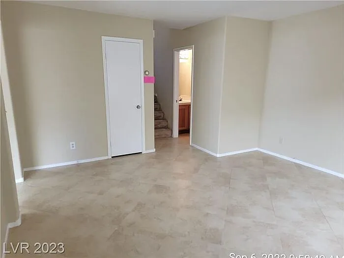 3 bed, 2.5 bath, 1470 sqft, $2,037 — Photo 4