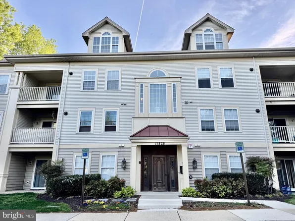 11828 Eton Manor Dr APT 102, Germantown, MD 20876