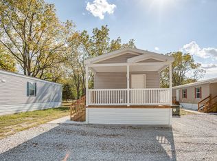 Camelot Court MHP - 09, Livingston, IL 62058