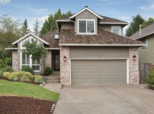 2237 SW Vacuna St, Portland, OR 97219