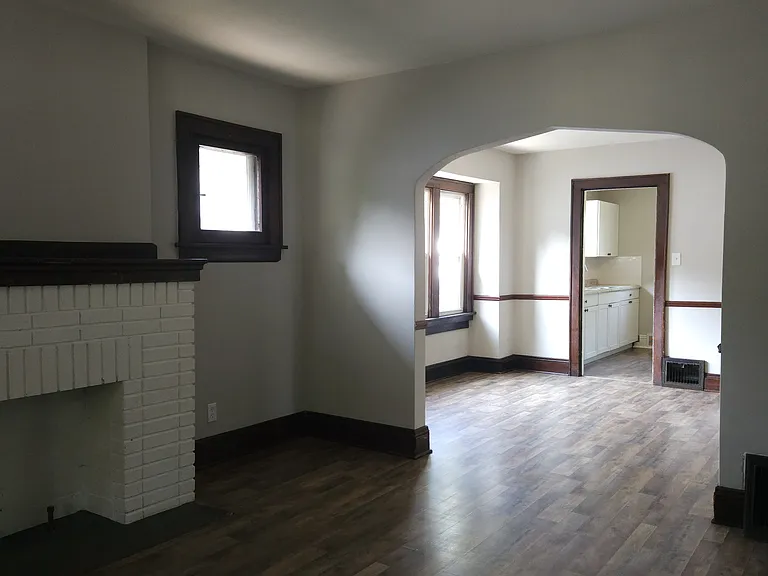 614 Sanford Ave — Photo 4