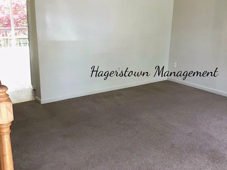 10817 Bower Ave — Photo 12