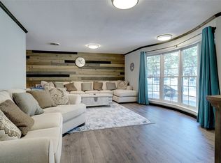 26 Robinhood Dr, Bridgeport, TX 76426