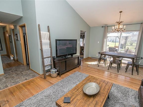5th image of 2312 Ross Dr