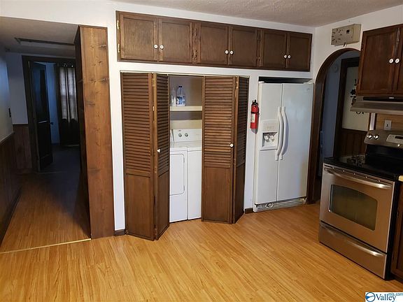 4th image of 916 Linwood Dr NW