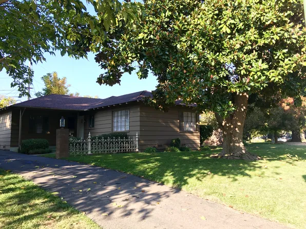 221 Sandburg Dr, Sacramento, CA 95819