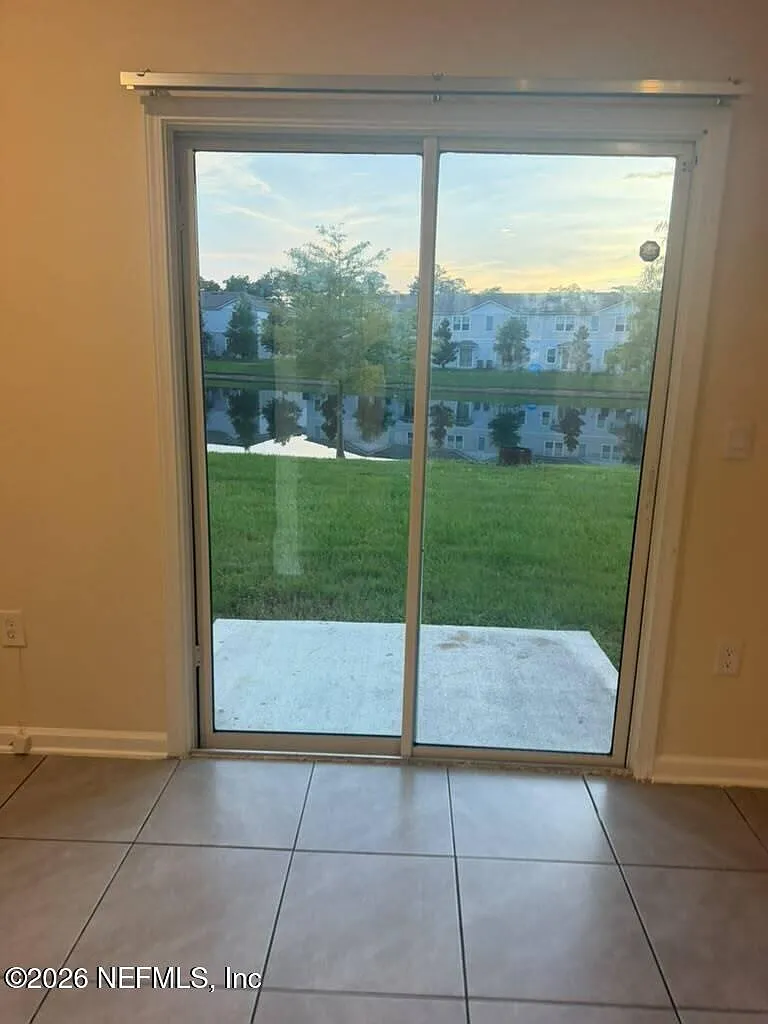 3 bed, 2.5 bath, 1502 sqft, $1,850 — Photo 3