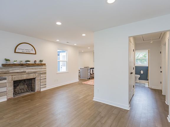 3rd image of 2717 Druid Dr