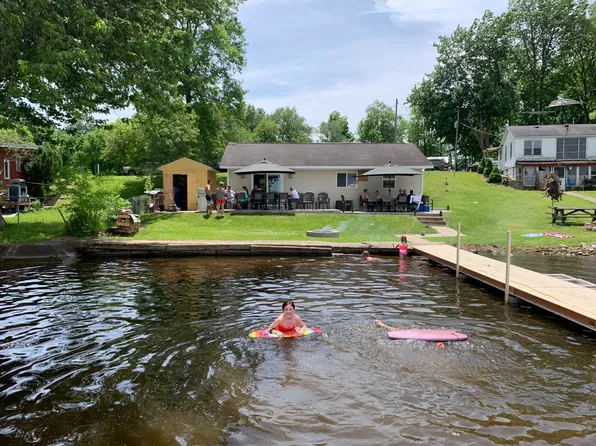23370 E Shore Ln, Mendon, MI 49072