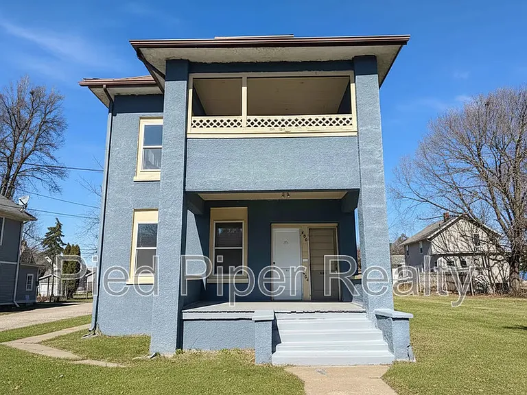 404 E Prospect Ter — Photo 2