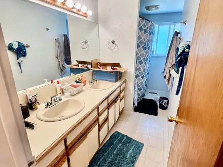 2021 Snyder Ave — Photo 4