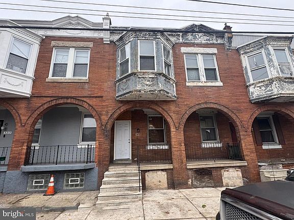 3rd image of 5211 Westminster Ave