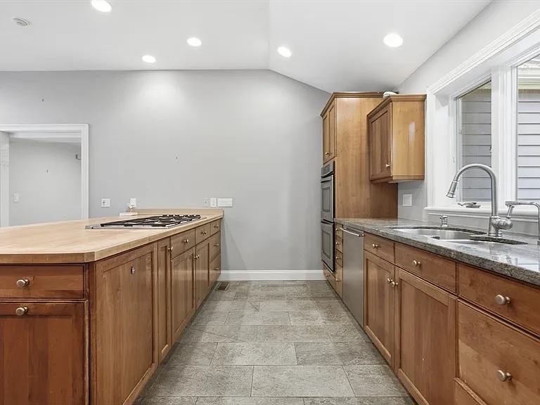 56 Arrowhead Rd — Photo 18