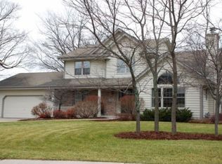 W169N10292 Larkspur Ln, Germantown, WI 53022