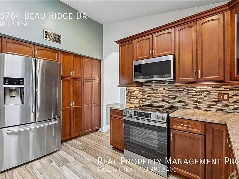 15764 Beau Ridge Dr — Photo 12