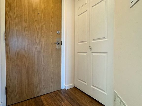 4th image of 311 6th Ave N #501