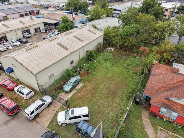 8930 Bellflower St, Houston, TX 77063